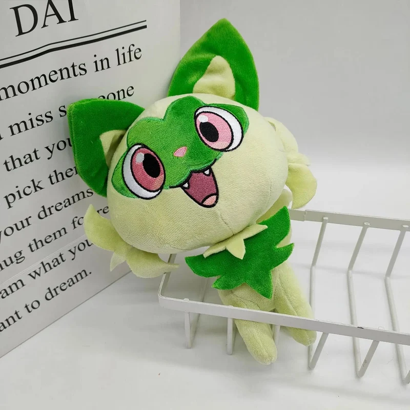 25 cm große Sprigatito Pokémon Plüschtier, japanische Anime-Filmkatze, Sprigatito Grüner Fuchs Fuecoco Quaxly Stofftier, Geburtstagsgeschenk für Kinder