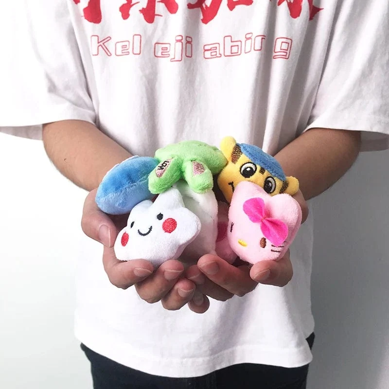 Mini 6 * 4 cm kleines weiches Stofftier Plüsch Plüschtier Puppe Design Kaninchen Bär und andere Multi-Modell kleine Spielzeuge Baby Kinder Geschenke
