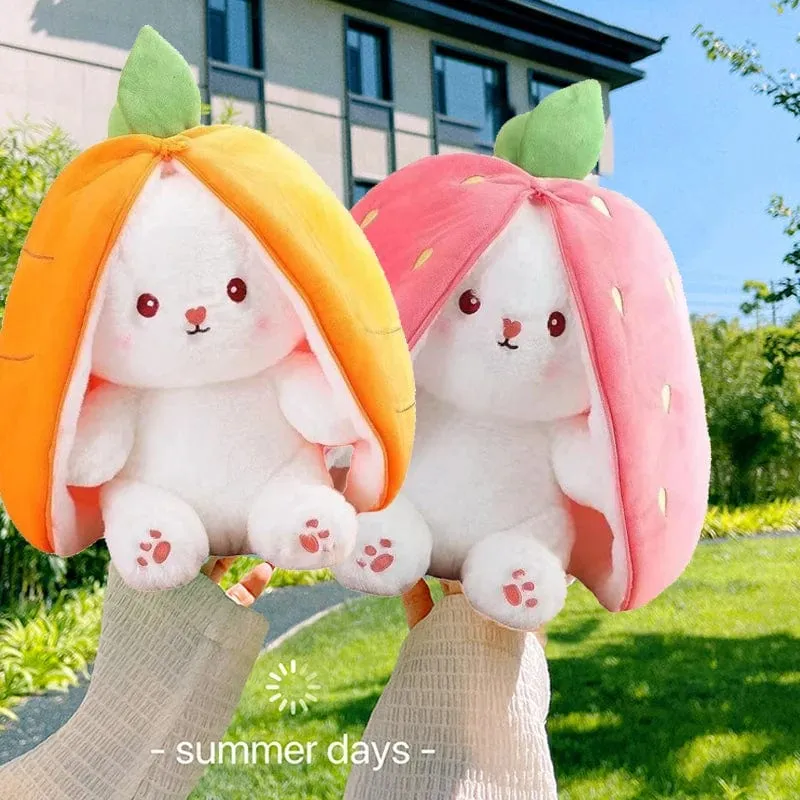 25 cm Cosplay Erdbeer-Karotten-Kaninchen-Plüschtier Ausgestopfte kreative Tasche in Obst verwandeln Baby-Kuschelhase-Plüschtierpuppe für Kinder