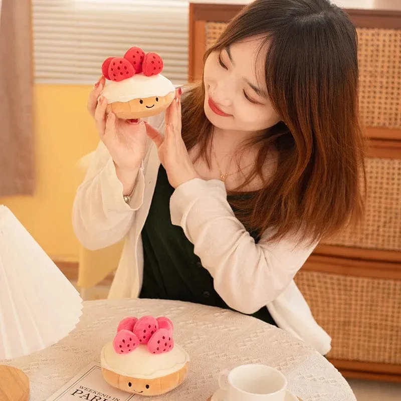 Gefüllter Kuchen, Plüschtier, Erdbeere, Frucht, Muffin-Form, Plüschtiere, süßes Gesicht, Creme, Snack, Party-Dekor, Party-Geschenk, Spielzeug für Kinder zur Geburt