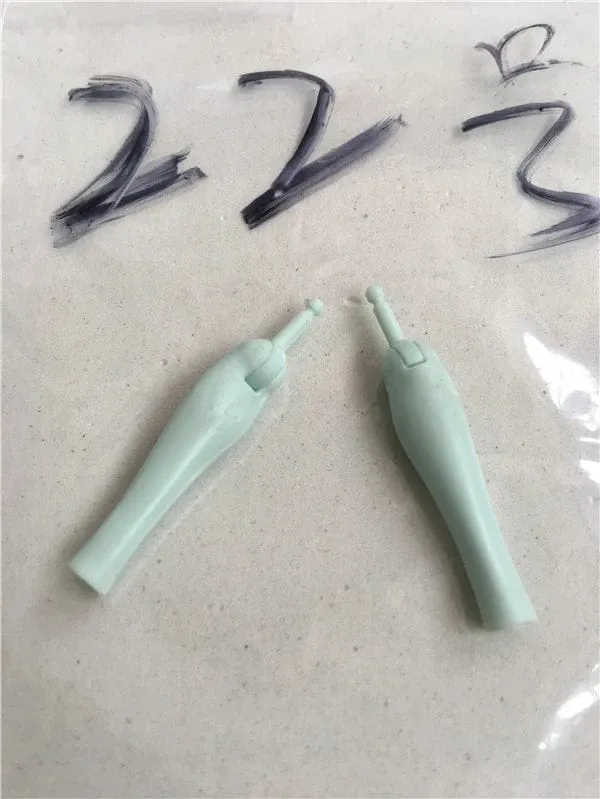 Neue Original-Ersatzpuppenhände Monstering High Puppenspielzeugteile Schwarz Grau Gelb Blau Fishman Puppenhände DIY Spielzeugzubehör