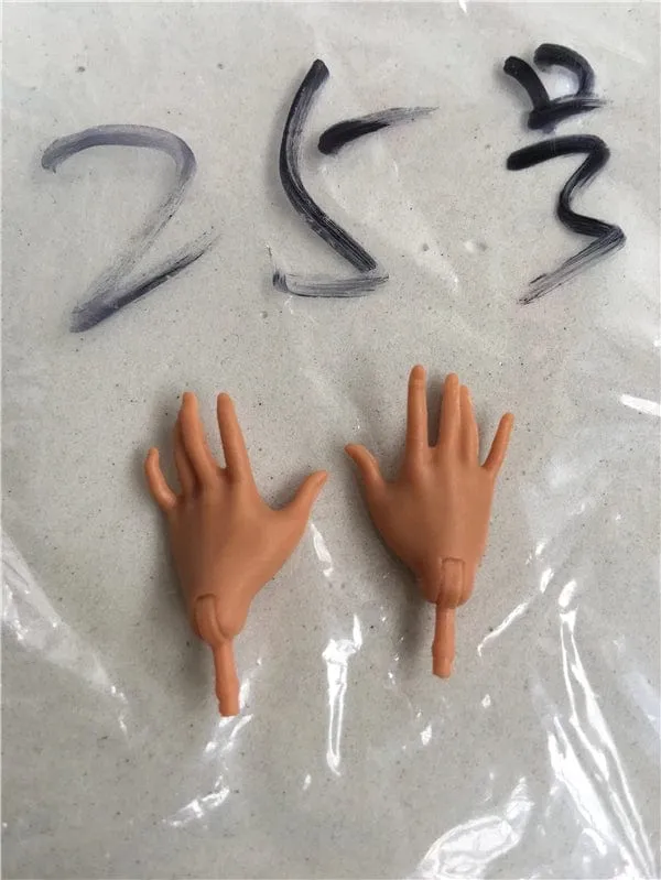 Neue Original-Ersatzpuppenhände Monstering High Puppenspielzeugteile Schwarz Grau Gelb Blau Fishman Puppenhände DIY Spielzeugzubehör