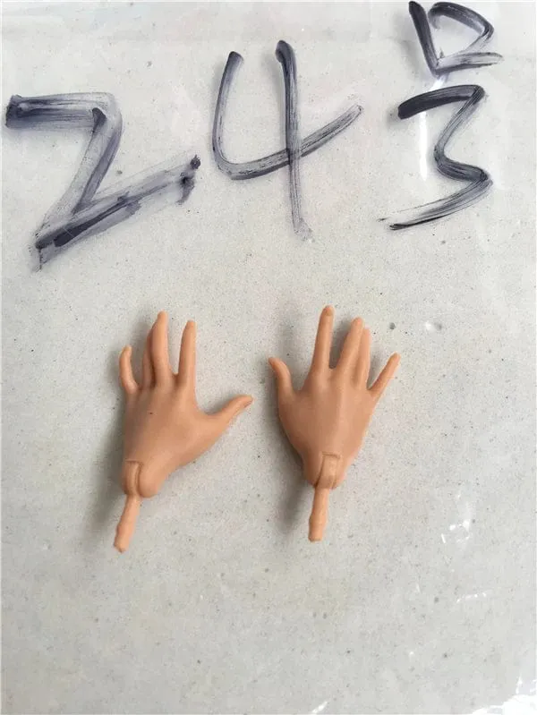 Neue Original-Ersatzpuppenhände Monstering High Puppenspielzeugteile Schwarz Grau Gelb Blau Fishman Puppenhände DIY Spielzeugzubehör