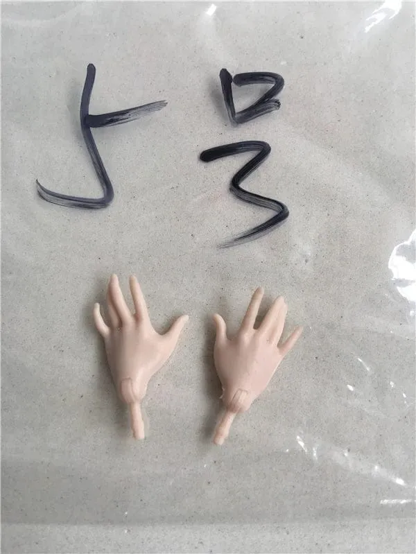 Neue Original-Ersatzpuppenhände Monstering High Puppenspielzeugteile Schwarz Grau Gelb Blau Fishman Puppenhände DIY Spielzeugzubehör