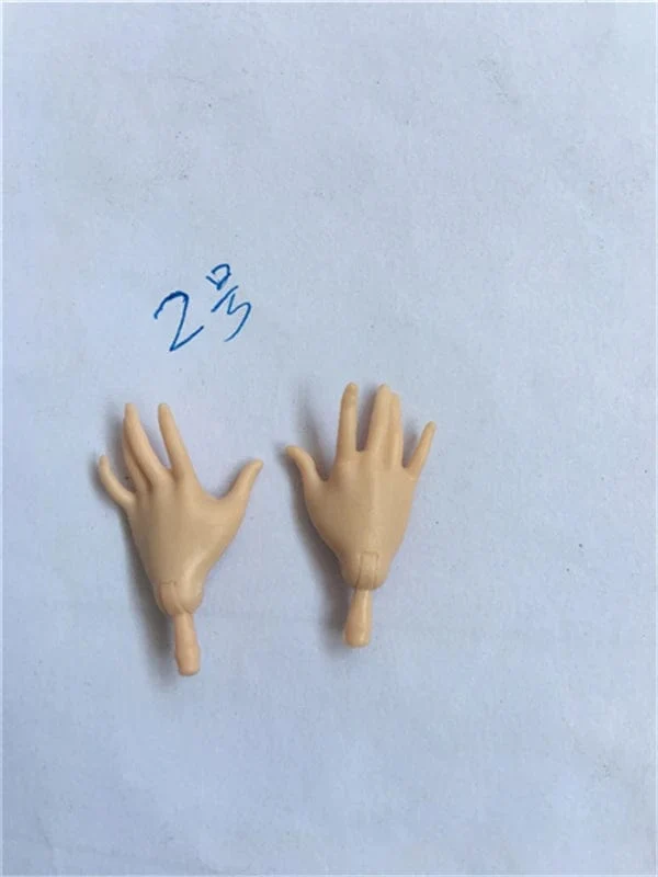 Neue Original-Ersatzpuppenhände Monstering High Puppenspielzeugteile Schwarz Grau Gelb Blau Fishman Puppenhände DIY Spielzeugzubehör