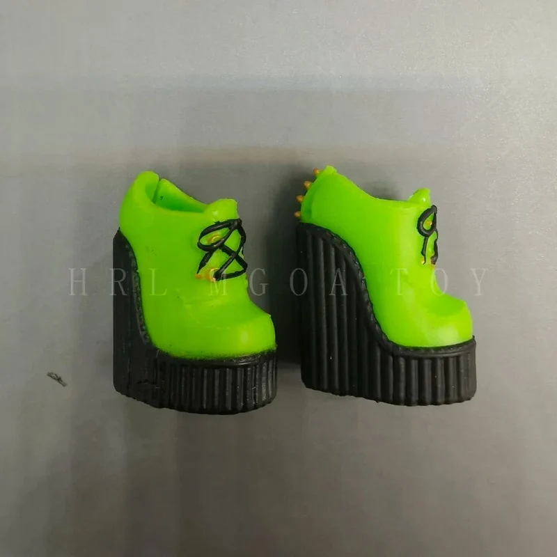 Original 24 cm OMG Fashion Dress Up Schuhe der großen Schwester und übrigens Schuhe der kleinen Schwester Mädchen Puppenzubehör Spielzeug
