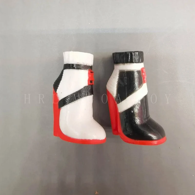 Original 24 cm OMG Fashion Dress Up Schuhe der großen Schwester und übrigens Schuhe der kleinen Schwester Mädchen Puppenzubehör Spielzeug