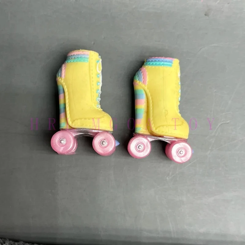 Original 24 cm OMG Fashion Dress Up Schuhe der großen Schwester und übrigens Schuhe der kleinen Schwester Mädchen Puppenzubehör Spielzeug