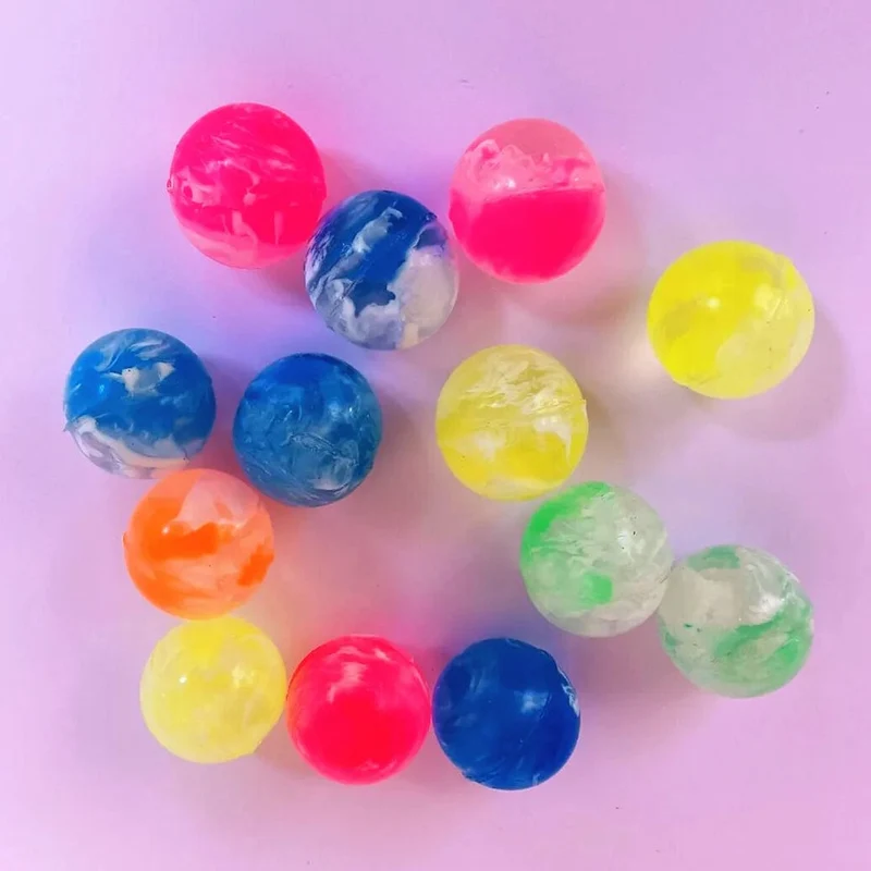 20 Teile/los Gummi 19mm Wolke Bouncy Bälle Lustige Spielzeug Springen Bälle Mini Neon Swirl Bouncing Balls für Kinder Sport Spiele spielzeug