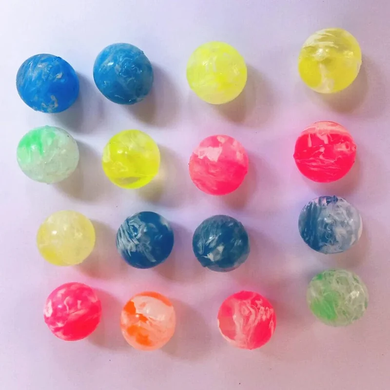 20 Teile/los Gummi 19mm Wolke Bouncy Bälle Lustige Spielzeug Springen Bälle Mini Neon Swirl Bouncing Balls für Kinder Sport Spiele spielzeug
