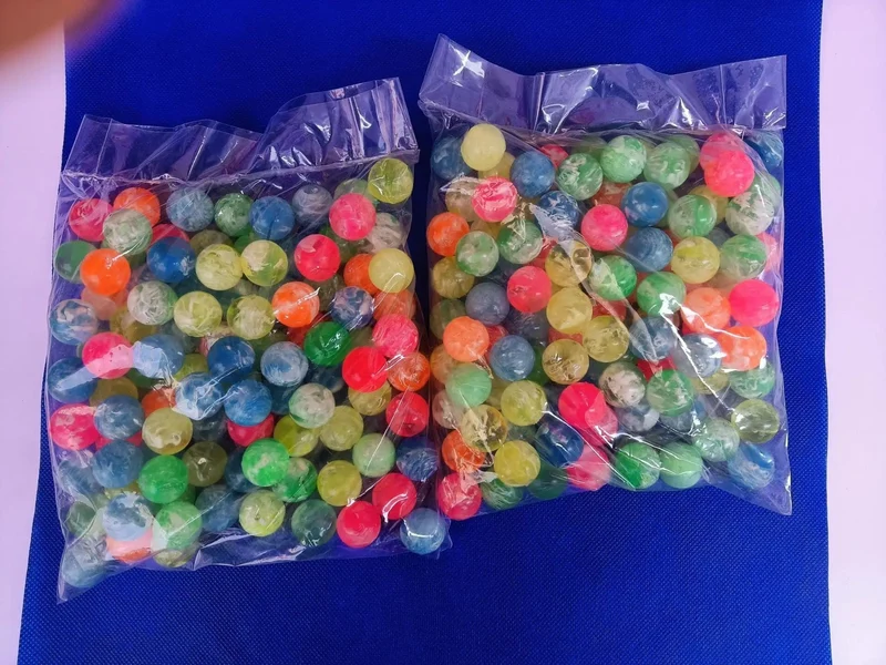 20 Teile/los Gummi 19mm Wolke Bouncy Bälle Lustige Spielzeug Springen Bälle Mini Neon Swirl Bouncing Balls für Kinder Sport Spiele spielzeug