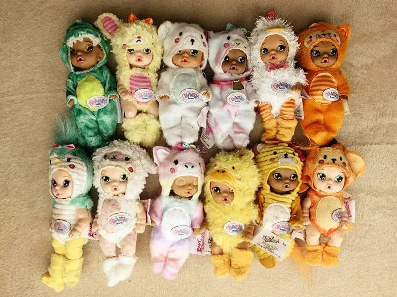 10 cm Hochwertige Mode Action original Schöne kleine schlafende Babypuppe Beste Geschenk für Kind