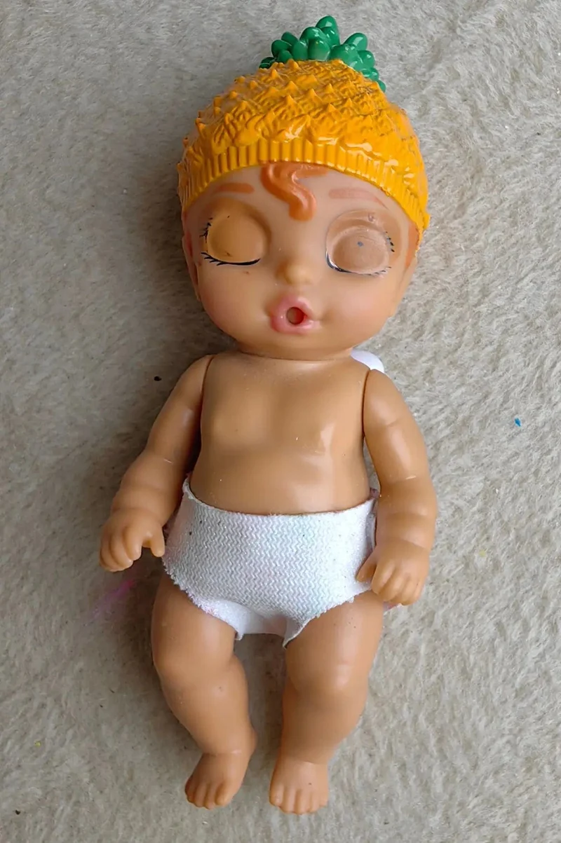 10 cm Hochwertige Mode Action original Schöne kleine schlafende Babypuppe Beste Geschenk für Kind