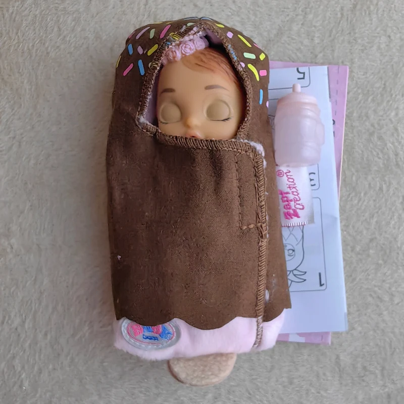 10 cm Hochwertige Mode Action original Schöne kleine schlafende Babypuppe Beste Geschenk für Kind