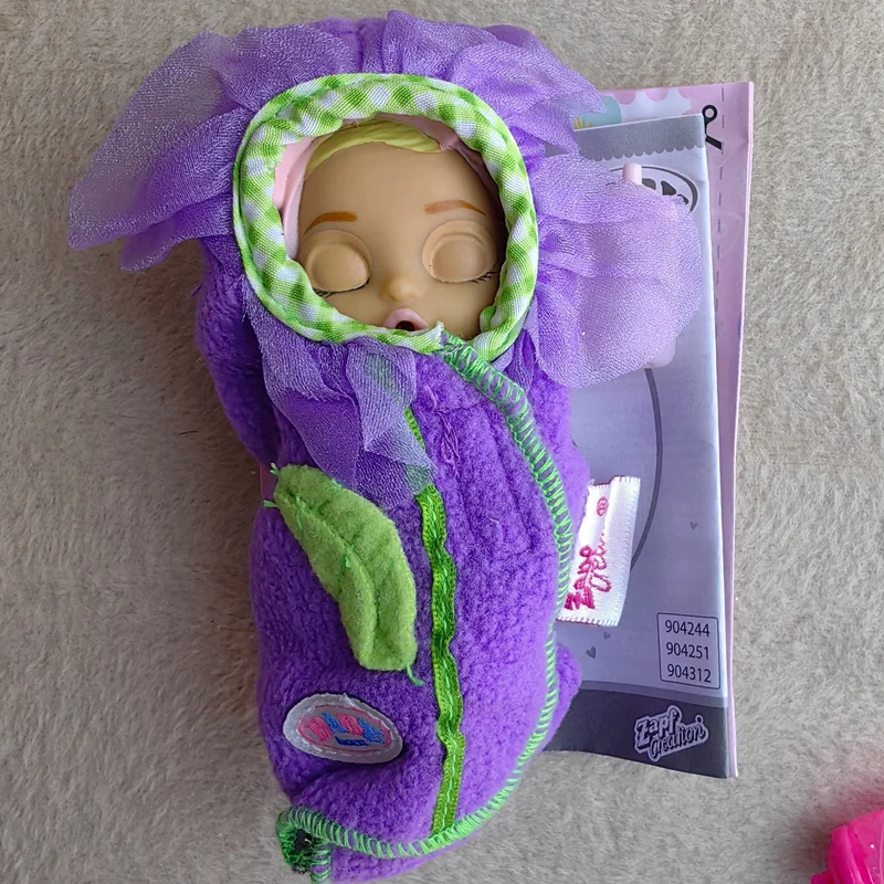 10 cm Hochwertige Mode Action original Schöne kleine schlafende Babypuppe Beste Geschenk für Kind