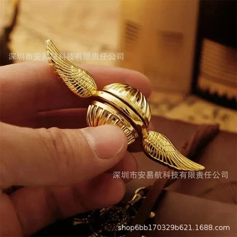 4 Typ Harry Magic Boy und Girl Potter Goldener Schnatz Fingertip Spielzeug Anhänger Quidditch Zubehör Filmperipheriegeräte Fan Geschenke