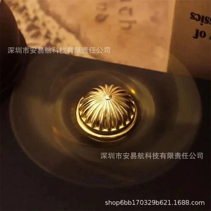 4 Typ Harry Magic Boy und Girl Potter Goldener Schnatz Fingertip Spielzeug Anhänger Quidditch Zubehör Filmperipheriegeräte Fan Geschenke