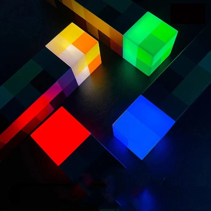 Minecraft Brownstone Taschenlampen-Figur, 4 Farben, Schlafzimmer-Dekorationslicht, LED-Nachtlicht, USB-Aufladung mit Schnalle, Kinderspielzeug, Geschenk