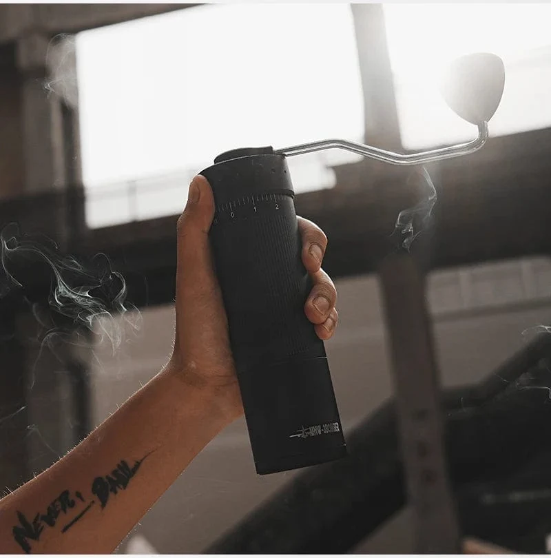 MHW-3BOMBER Manuelle Kaffeemühle mit numerischer Außeneinstellung, konischer Mahlgrad aus Edelstahl, passend für Filterkaffee, Espresso, Barista-Geschenke