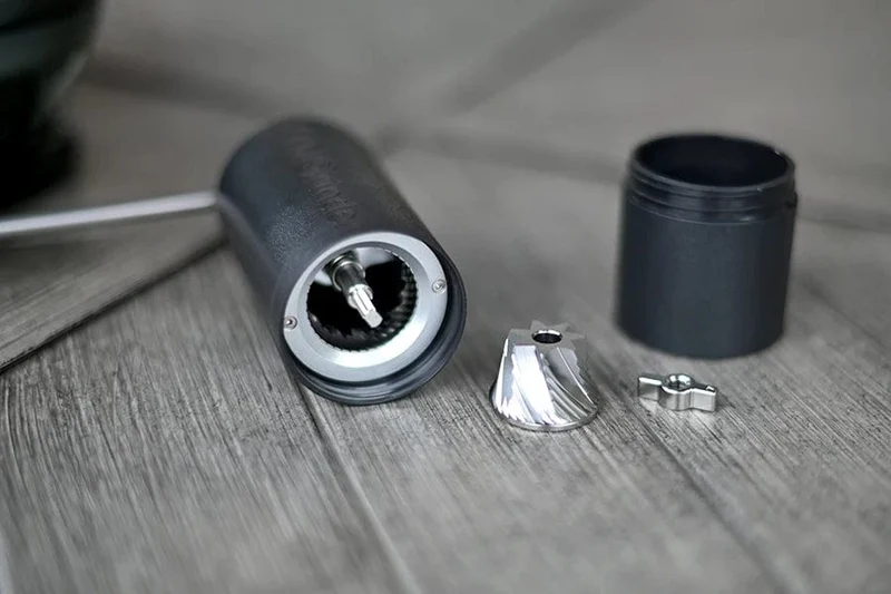 KINGrinder P0/P1/P2 Leichte manuelle Handkaffeemühle für Moka-Kanne Tropf mit Montagekonsistenz Edelstahl