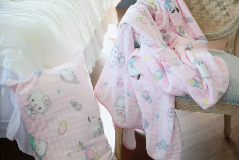 Cartoon Hello Kitty Plüschdecke Anime Flanell Kissenbezug Kawaii Sanrio Zimmerdekor Nickerchen Klimaanlage QuiltFeines Geschenk für Mädchen