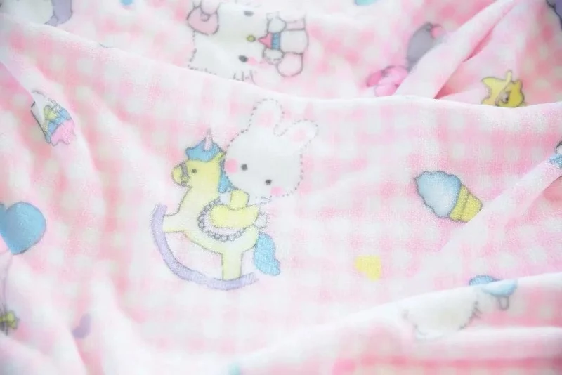 Cartoon Hello Kitty Plüschdecke Anime Flanell Kissenbezug Kawaii Sanrio Zimmerdekor Nickerchen Klimaanlage QuiltFeines Geschenk für Mädchen