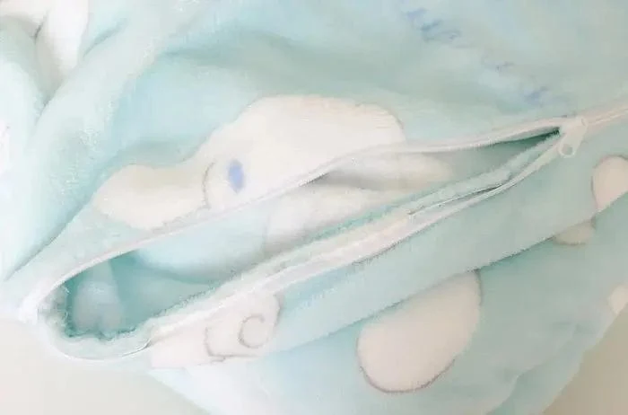 Cartoon Hello Kitty Plüschdecke Anime Flanell Kissenbezug Kawaii Sanrio Zimmerdekor Nickerchen Klimaanlage QuiltFeines Geschenk für Mädchen