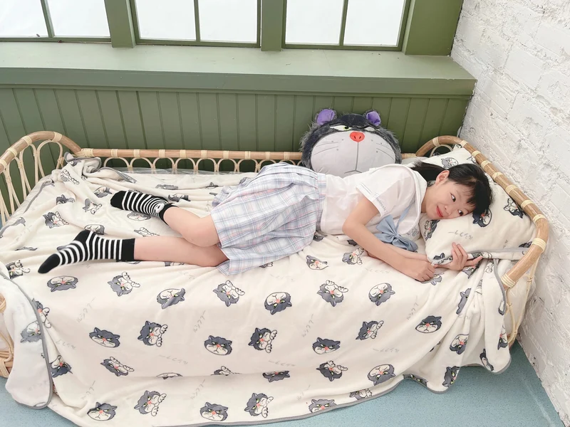 Cartoon Hello Kitty Plüschdecke Anime Flanell Kissenbezug Kawaii Sanrio Zimmerdekor Nickerchen Klimaanlage QuiltFeines Geschenk für Mädchen