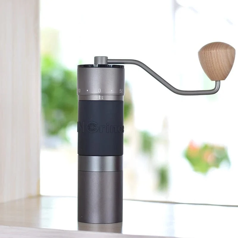 Kingrinder K4/K6 manuelle Kaffeemühle tragbare Mühle 420 Edelstahl 48 mm Edelstahl Titan-Beschichtung Grat