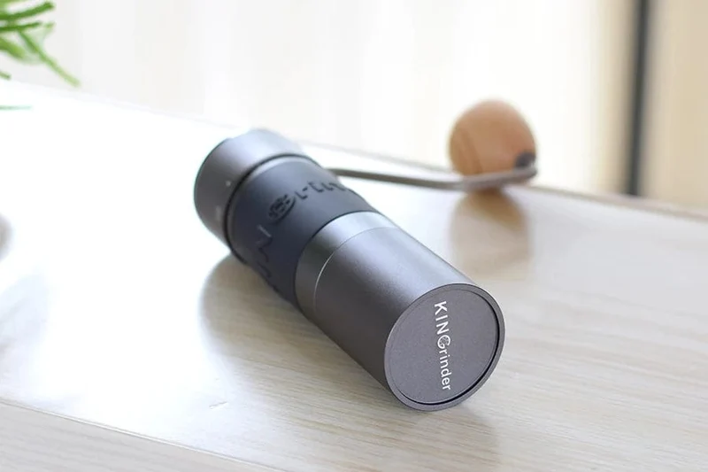 Kingrinder K4/K6 manuelle Kaffeemühle tragbare Mühle 420 Edelstahl 48 mm Edelstahl Titan-Beschichtung Grat