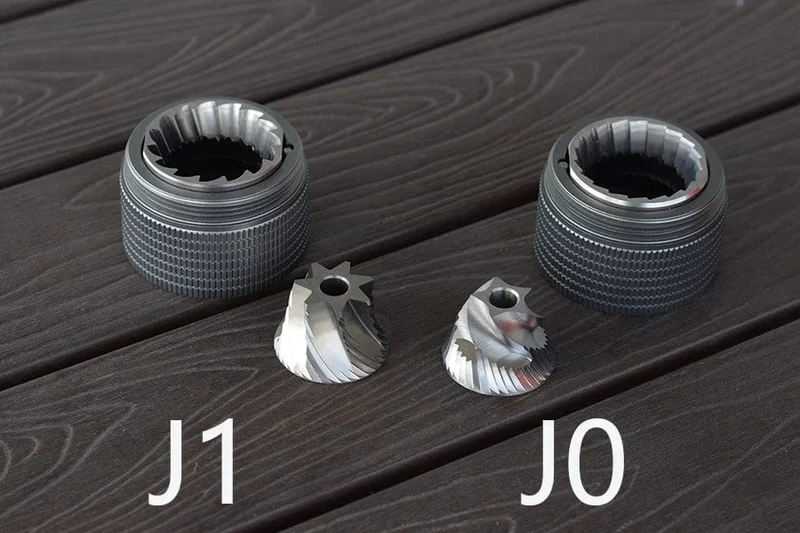 JAFFEE J0/J1 manuelle Kaffeemühle mit 38 mm 5-Kern/7-Kern-Mahlwerk, 3 Lager, tragbare Kaffeemühle, einstellbare Espressomühle