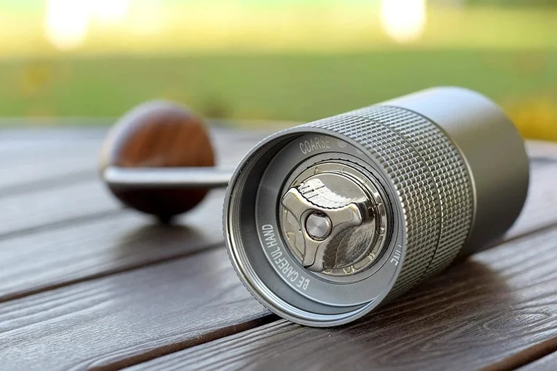 JAFFEE J0/J1 manuelle Kaffeemühle mit 38 mm 5-Kern/7-Kern-Mahlwerk, 3 Lager, tragbare Kaffeemühle, einstellbare Espressomühle