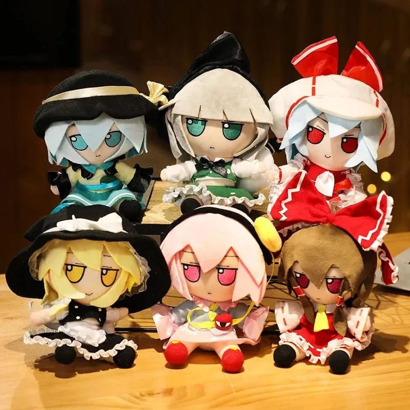20CM New Japan Anime TouHou Projekt Hakurei Reimu Kirisame Komeiji Koishi Cosplay Plüschpuppe Niedliche ausgestopfte Sitzpuppen Geschenke
