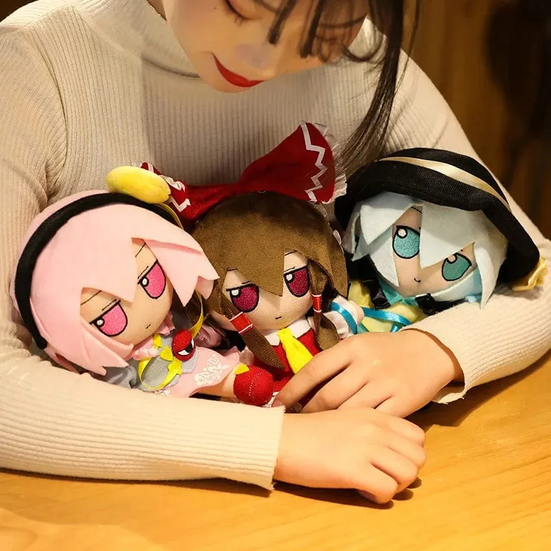 20CM New Japan Anime TouHou Projekt Hakurei Reimu Kirisame Komeiji Koishi Cosplay Plüschpuppe Niedliche ausgestopfte Sitzpuppen Geschenke