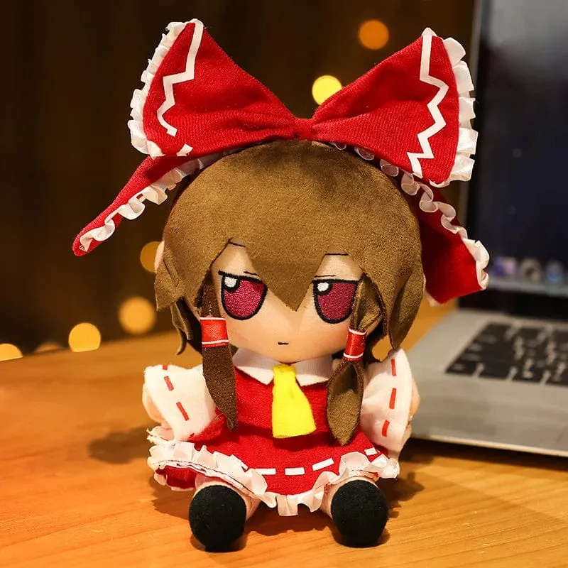 20CM New Japan Anime TouHou Projekt Hakurei Reimu Kirisame Komeiji Koishi Cosplay Plüschpuppe Niedliche ausgestopfte Sitzpuppen Geschenke