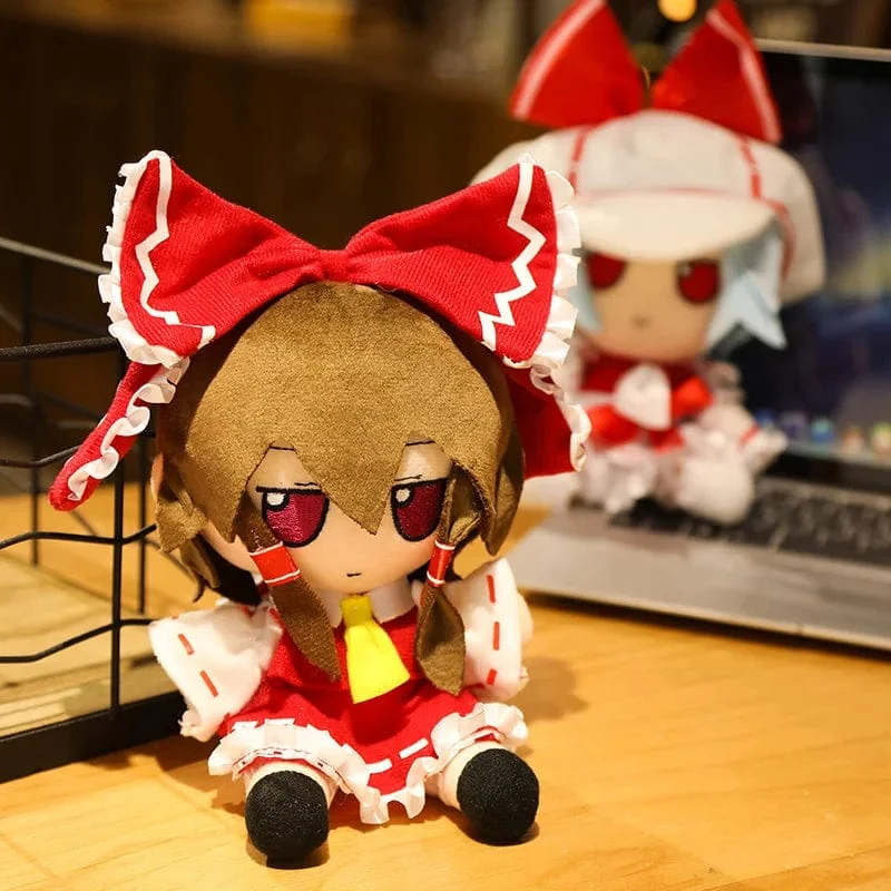 20CM New Japan Anime TouHou Projekt Hakurei Reimu Kirisame Komeiji Koishi Cosplay Plüschpuppe Niedliche ausgestopfte Sitzpuppen Geschenke