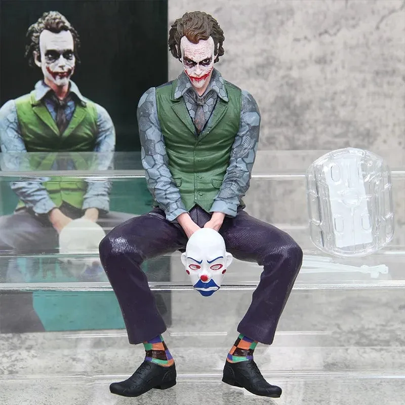 Anime Detective Comics Joker Sitzend Mafex Actionfigur Suicide Squad Joker Supervillain Modell Puppe Geschenk Auto Dekoration Spielzeug