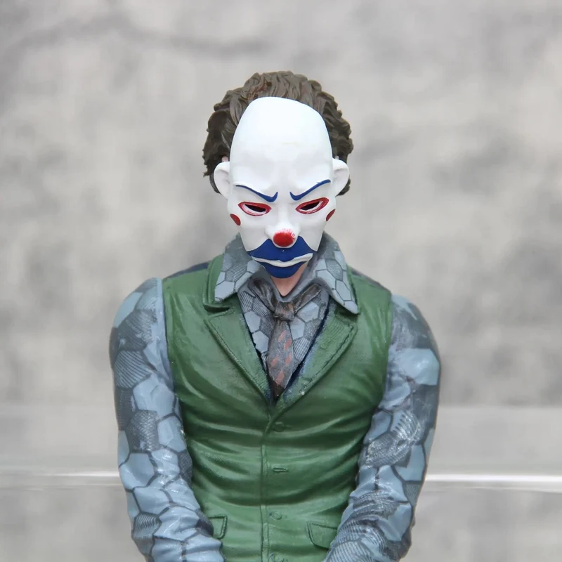 Anime Detective Comics Joker Sitzend Mafex Actionfigur Suicide Squad Joker Supervillain Modell Puppe Geschenk Auto Dekoration Spielzeug