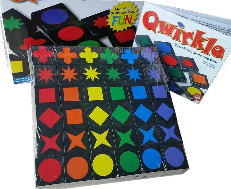 2021 Neues Lernspielzeug für Kinder Qwirkle Holzschach Interaktive Eltern-Kind-Spiele Kinderspielzeug für Erwachsene Geschenke