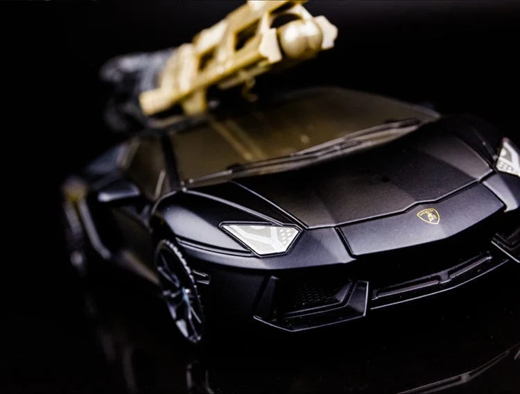 18 cm Legierung Transformation Spielzeug Lockdown Action Figur Modell Lamborghini Auto Deformation Roboter Spielzeug