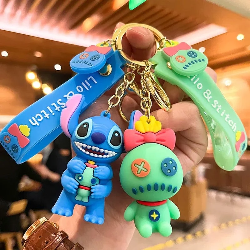 4 Arten Lilo Stitch Schlüsselanhänger Stitch Actionfigur Schlüsselanhänger Hängendes Ornament Puppen Sammlung Modell Stitch Spielzeug für Kinder Geschenk