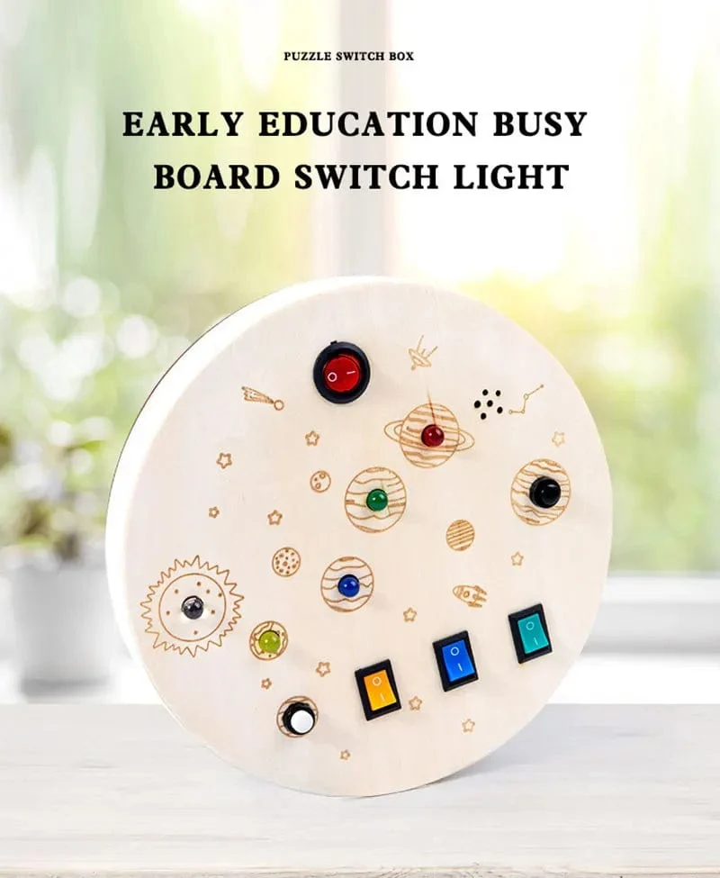 Montessori Busy Board Sensorisches Spielzeug aus Holz mit LED-Lichtschalter-Steuerplatine Reiseaktivitäten Kinderspiele für 2–4 Jahre alt