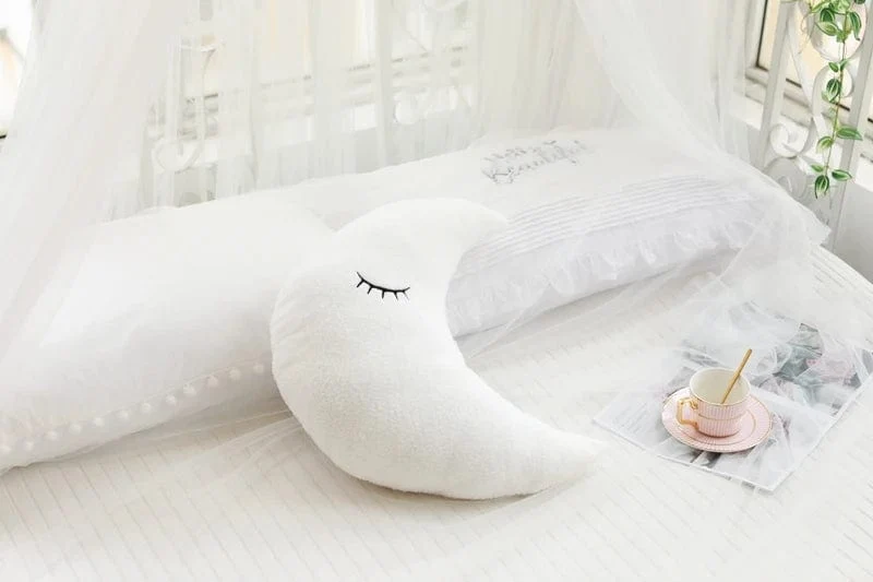 Neue Gefüllte Wolke Mond Sterne Regentropfen Plüsch Kissen Weiche Kissen Spielzeug Für Kinder Baby Kinder Mädchen Weihnachten Geschenk Zimmer Auto Dekor