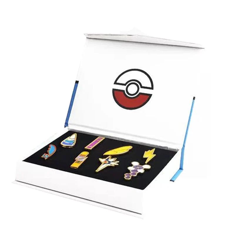 Pokemon Gym Abzeichen Kanto Johto Hoenn Sinnoh Unova Kalos Liga Region Pins Broschen Orange Islands Box Sammlung Tasche Monster