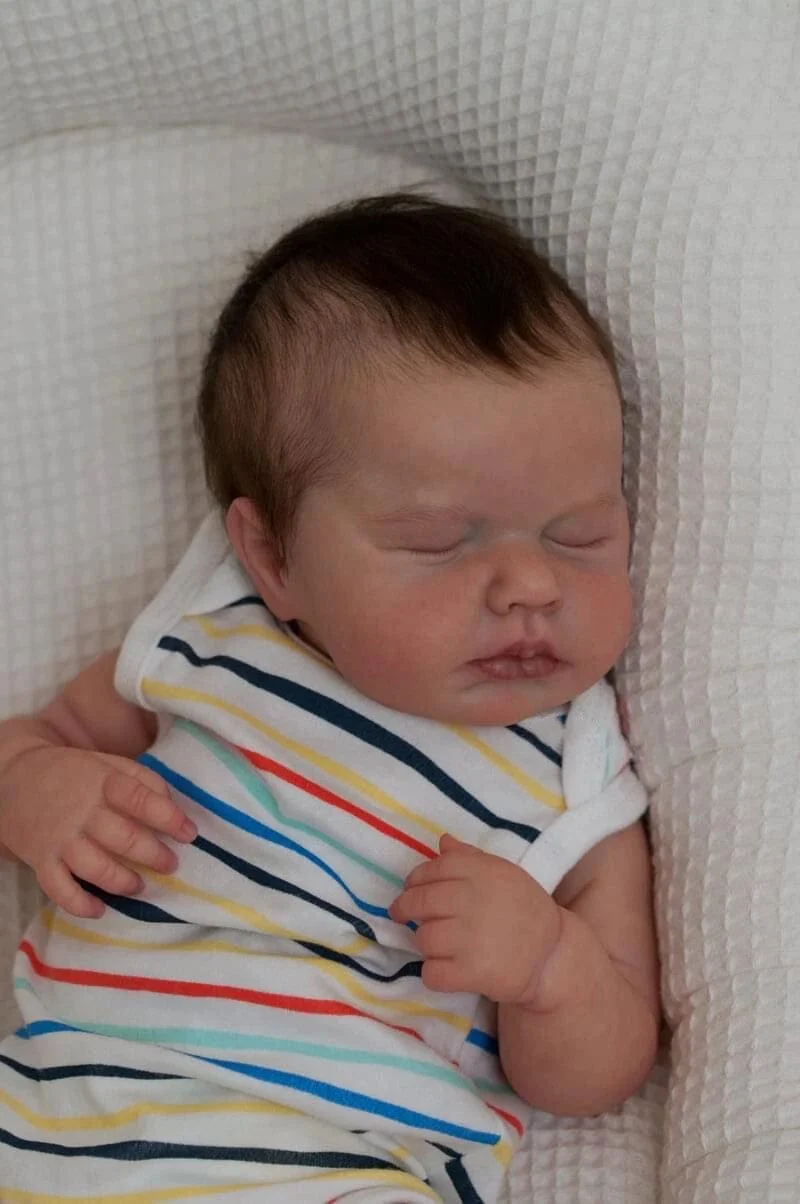 NPK 45 cm Neugeborene Babypuppe Reborn Loulou schläft, weicher, kuscheliger Körper, lebensechte 3D-Haut mit sichtbaren Adern, hochwertige, handgefertigte Puppe