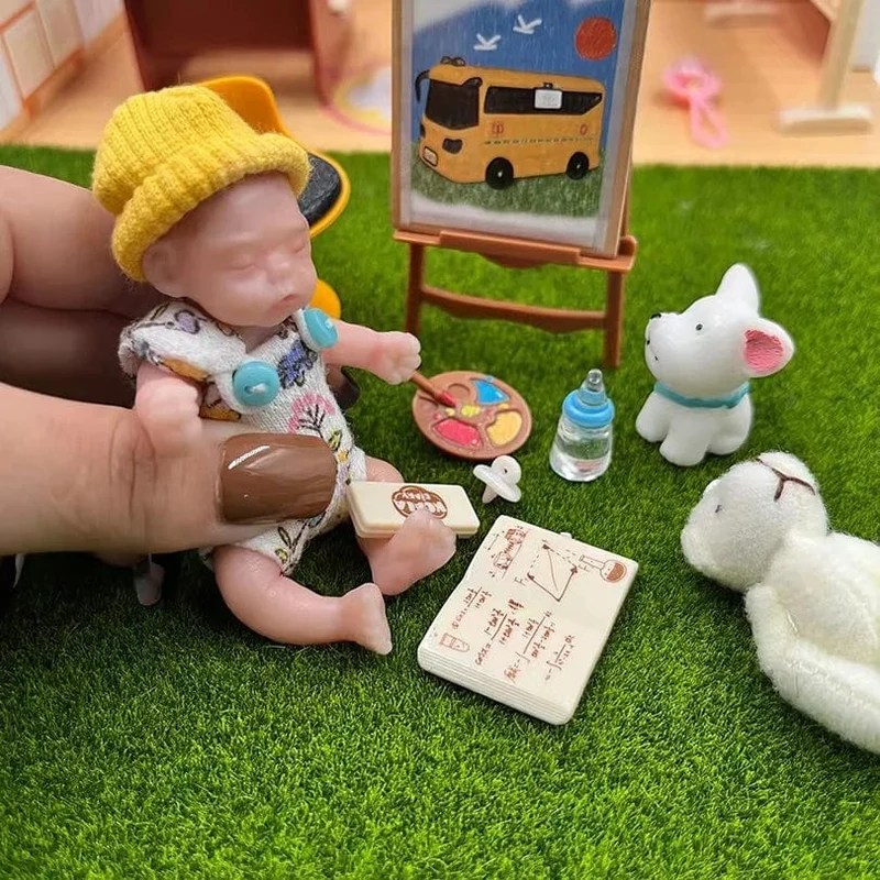 8 cm süßes Mini-Reborn-Mädchen aus Silikon mit 2 Sets Mini-Outfits für jedes Reborn-Baby, flexible Puppe mit weichem Griff