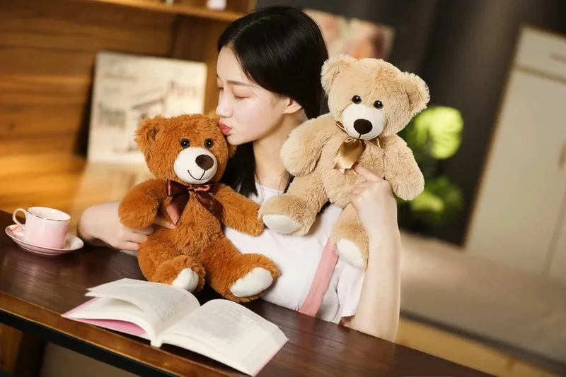 35CM süße bunte Fliege Bär Puppe Plüsch Spielzeug Umarmung Bär Puppe Kinder Geburtstag Geschenk Kissen Teddybär Hause Wohnzimmer zimmer Schlafzimmer