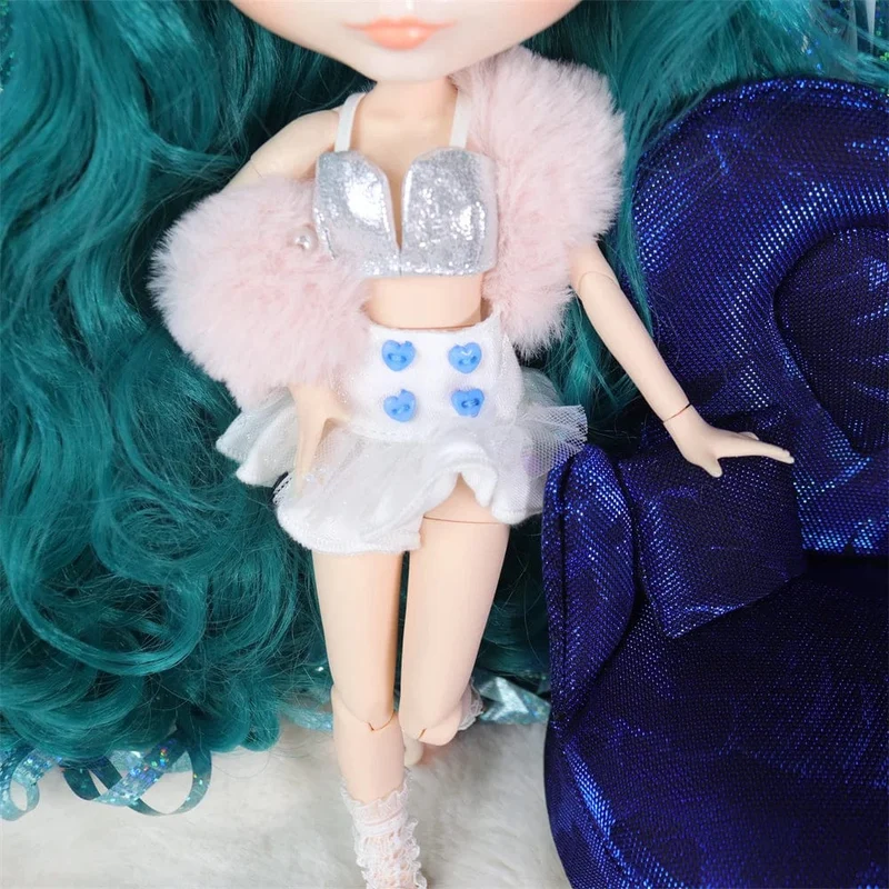 ICY DBS Blyth puppe Weiße Haut Glänzendes gesicht Mattes gesicht Joint körper mit hand set A & B 1/6 bjd geeignet diy make-up Spezielle preis