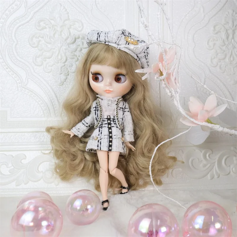 ICY DBS Blyth puppe Weiße Haut Glänzendes gesicht Mattes gesicht Joint körper mit hand set A & B 1/6 bjd geeignet diy make-up Spezielle preis