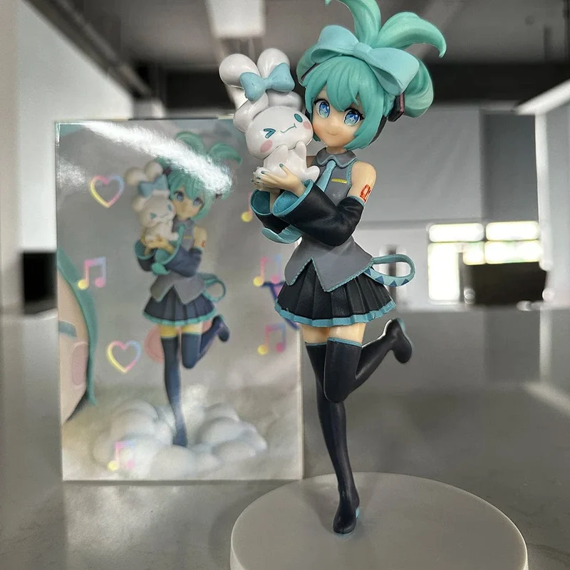 17CM Anime Hatsune Miku X Cinnamoroll Figur Anime Periphere Sammlermodelle Dekorative Dekorationen Kinder Kawaii Geschenk
